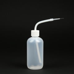 Non-spill Monomer Bottle - Curved Tip (6oz)
